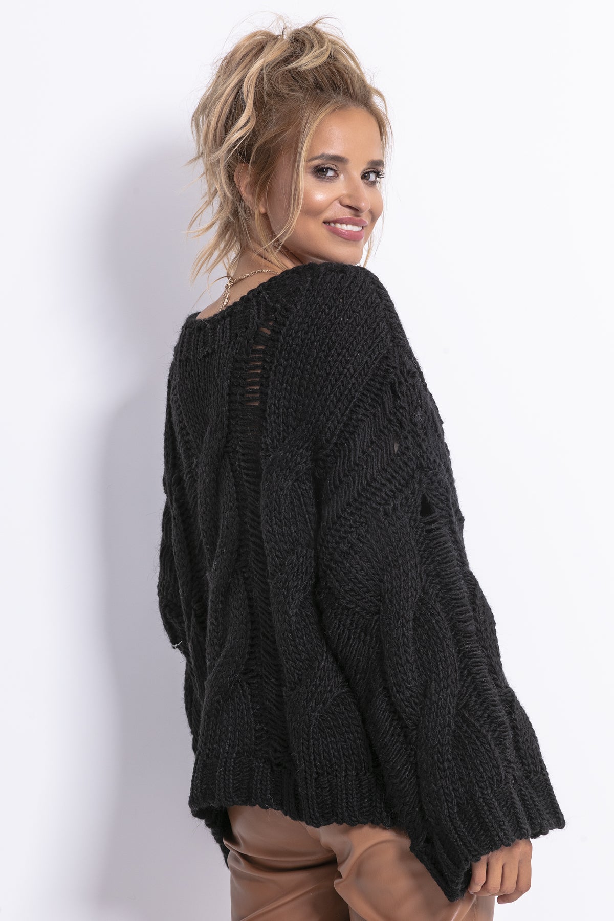 CHUNKY KNIT PULLOVER